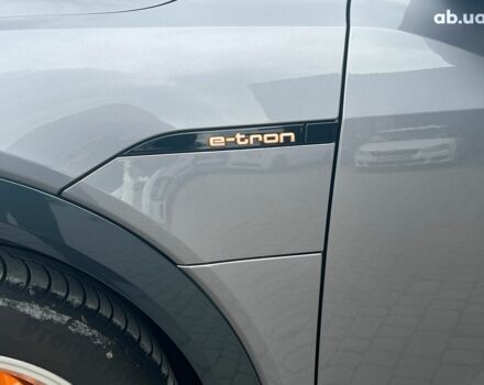 Серый Ауди E-Tron, объемом двигателя 0 л и пробегом 118 тыс. км за 31950 $, фото 4 на Automoto.ua
