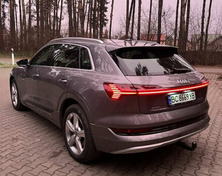 Серый Ауди E-Tron, объемом двигателя 0 л и пробегом 86 тыс. км за 31000 $, фото 2 на Automoto.ua