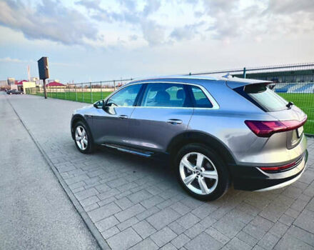 Серый Ауди E-Tron, объемом двигателя 0 л и пробегом 94 тыс. км за 33800 $, фото 24 на Automoto.ua