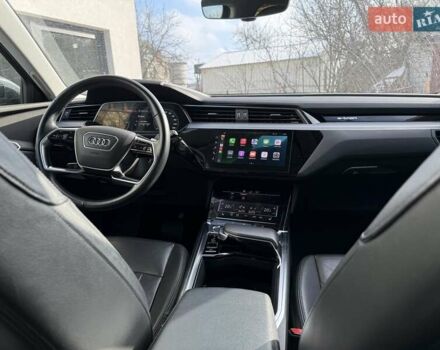 Сірий Ауді E-Tron, об'ємом двигуна 0 л та пробігом 84 тис. км за 26999 $, фото 14 на Automoto.ua