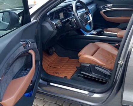 Сірий Ауді E-Tron, об'ємом двигуна 0 л та пробігом 118 тис. км за 31000 $, фото 16 на Automoto.ua