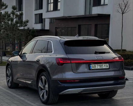 Сірий Ауді E-Tron, об'ємом двигуна 0 л та пробігом 75 тис. км за 34300 $, фото 1 на Automoto.ua