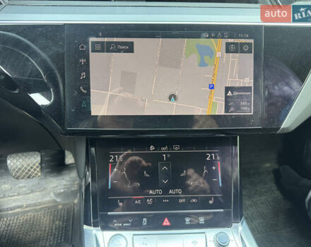 Серый Ауди E-Tron, объемом двигателя 0 л и пробегом 97 тыс. км за 23000 $, фото 8 на Automoto.ua