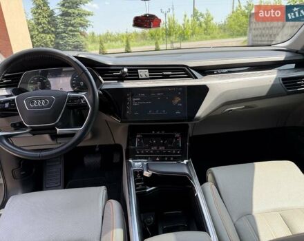 Сірий Ауді E-Tron, об'ємом двигуна 0 л та пробігом 88 тис. км за 34900 $, фото 29 на Automoto.ua