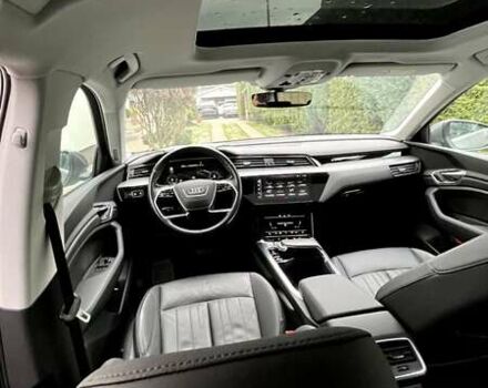 Серый Ауди E-Tron, объемом двигателя 0 л и пробегом 122 тыс. км за 27500 $, фото 16 на Automoto.ua