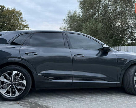 Сірий Ауді E-Tron, об'ємом двигуна 0 л та пробігом 190 тис. км за 26900 $, фото 12 на Automoto.ua