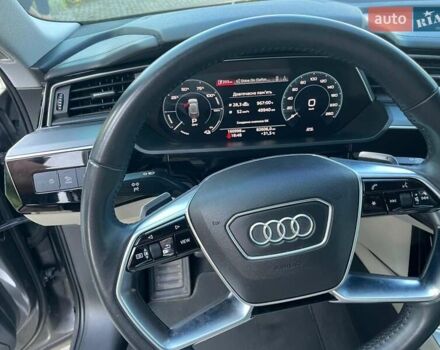 Сірий Ауді E-Tron, об'ємом двигуна 0 л та пробігом 160 тис. км за 27000 $, фото 5 на Automoto.ua