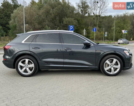 Сірий Ауді E-Tron, об'ємом двигуна 0 л та пробігом 42 тис. км за 34500 $, фото 10 на Automoto.ua