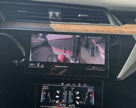 Серый Ауди E-Tron, объемом двигателя 0 л и пробегом 68 тыс. км за 31500 $, фото 22 на Automoto.ua