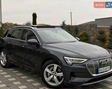 Серый Ауди E-Tron, объемом двигателя 0 л и пробегом 116 тыс. км за 25900 $, фото 6 на Automoto.ua