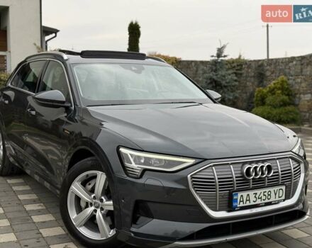 Серый Ауди E-Tron, объемом двигателя 0 л и пробегом 116 тыс. км за 25900 $, фото 10 на Automoto.ua