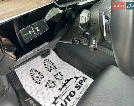 Сірий Ауді E-Tron, об'ємом двигуна 0 л та пробігом 59 тис. км за 28000 $, фото 11 на Automoto.ua