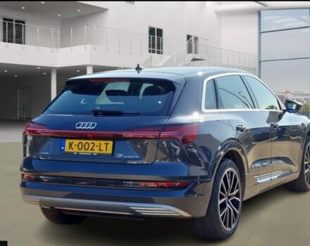 Серый Ауди E-Tron, объемом двигателя 0 л и пробегом 92 тыс. км за 28000 $, фото 2 на Automoto.ua