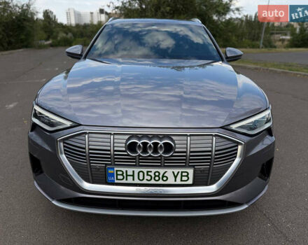 Сірий Ауді E-Tron, об'ємом двигуна 0 л та пробігом 61 тис. км за 24500 $, фото 10 на Automoto.ua