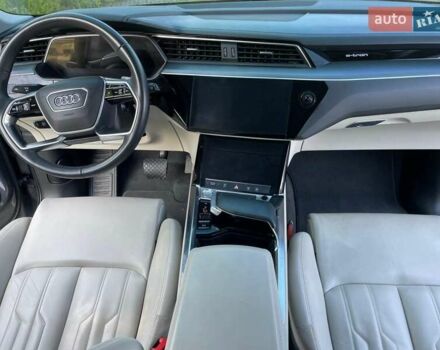Сірий Ауді E-Tron, об'ємом двигуна 0 л та пробігом 160 тис. км за 27000 $, фото 10 на Automoto.ua