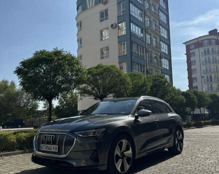 Серый Ауди E-Tron, объемом двигателя 0 л и пробегом 86 тыс. км за 33500 $, фото 2 на Automoto.ua