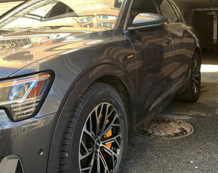 Сірий Ауді E-Tron, об'ємом двигуна 0 л та пробігом 55 тис. км за 39000 $, фото 1 на Automoto.ua