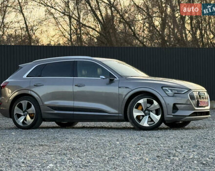 Серый Ауди E-Tron, объемом двигателя 0 л и пробегом 155 тыс. км за 27750 $, фото 9 на Automoto.ua