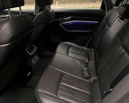 Серый Ауди E-Tron, объемом двигателя 0 л и пробегом 86 тыс. км за 31000 $, фото 17 на Automoto.ua