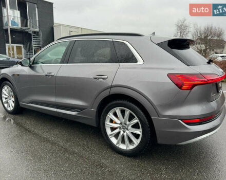 Сірий Ауді E-Tron, об'ємом двигуна 0 л та пробігом 86 тис. км за 31500 $, фото 2 на Automoto.ua