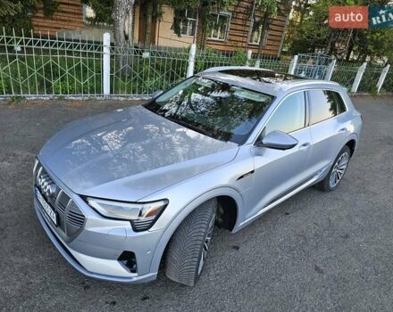 Серый Ауди E-Tron, объемом двигателя 0 л и пробегом 121 тыс. км за 27700 $, фото 8 на Automoto.ua