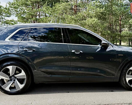 Серый Ауди E-Tron, объемом двигателя 0 л и пробегом 126 тыс. км за 29200 $, фото 7 на Automoto.ua