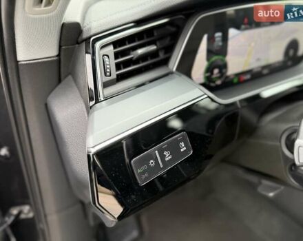 Серый Ауди E-Tron, объемом двигателя 0 л и пробегом 116 тыс. км за 25900 $, фото 21 на Automoto.ua