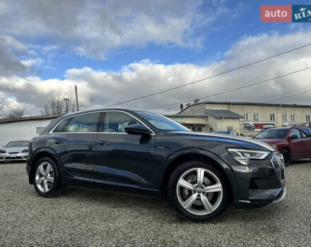 Серый Ауди E-Tron, объемом двигателя 0 л и пробегом 162 тыс. км за 20850 $, фото 3 на Automoto.ua