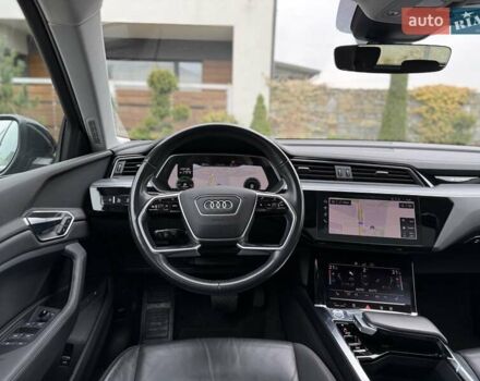 Серый Ауди E-Tron, объемом двигателя 0 л и пробегом 116 тыс. км за 25900 $, фото 24 на Automoto.ua