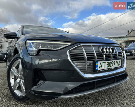Серый Ауди E-Tron, объемом двигателя 0 л и пробегом 162 тыс. км за 20850 $, фото 8 на Automoto.ua