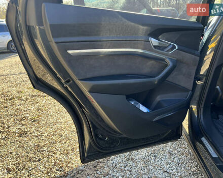 Сірий Ауді E-Tron, об'ємом двигуна 0 л та пробігом 148 тис. км за 29900 $, фото 14 на Automoto.ua