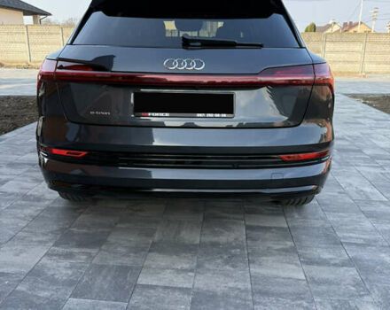 Серый Ауди E-Tron, объемом двигателя 0 л и пробегом 103 тыс. км за 31500 $, фото 8 на Automoto.ua