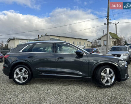 Серый Ауди E-Tron, объемом двигателя 0 л и пробегом 162 тыс. км за 20850 $, фото 4 на Automoto.ua