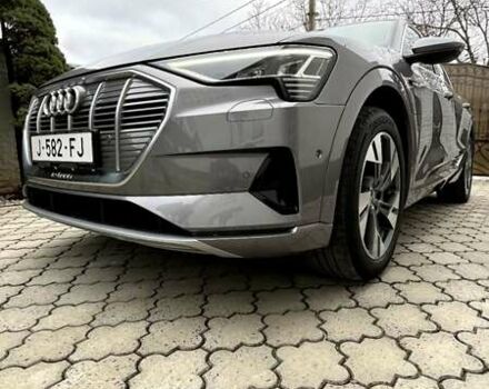 Серый Ауди E-Tron, объемом двигателя 0 л и пробегом 122 тыс. км за 27500 $, фото 8 на Automoto.ua