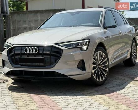 Сірий Ауді E-Tron, об'ємом двигуна 0 л та пробігом 88 тис. км за 34900 $, фото 3 на Automoto.ua