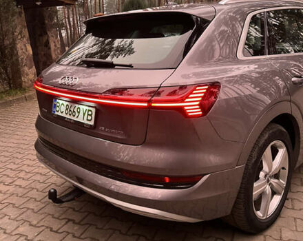 Серый Ауди E-Tron, объемом двигателя 0 л и пробегом 86 тыс. км за 31000 $, фото 12 на Automoto.ua