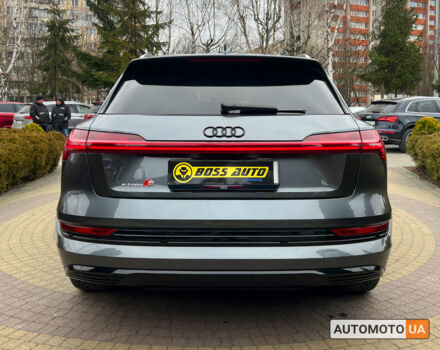 Сірий Ауді E-Tron, об'ємом двигуна 95 л та пробігом 65 тис. км за 33200 $, фото 5 на Automoto.ua