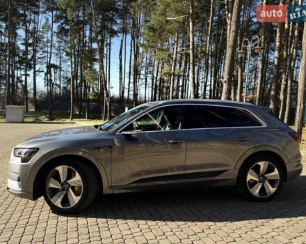 Серый Ауди E-Tron, объемом двигателя 0 л и пробегом 83 тыс. км за 32700 $, фото 4 на Automoto.ua