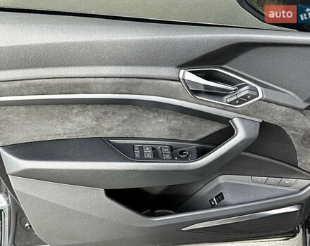 Серый Ауди E-Tron, объемом двигателя 0 л и пробегом 126 тыс. км за 29200 $, фото 28 на Automoto.ua