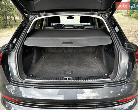 Серый Ауди E-Tron, объемом двигателя 0 л и пробегом 126 тыс. км за 29200 $, фото 8 на Automoto.ua