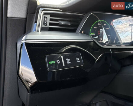 Серый Ауди E-Tron, объемом двигателя 0 л и пробегом 162 тыс. км за 20850 $, фото 35 на Automoto.ua