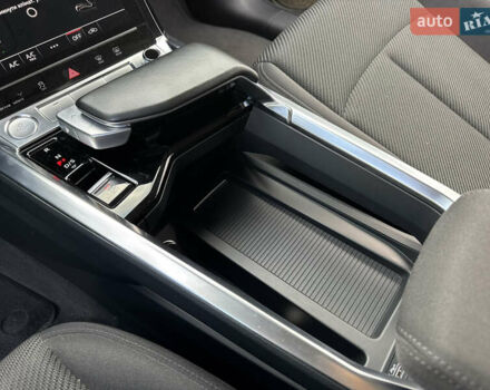 Серый Ауди E-Tron, объемом двигателя 0 л и пробегом 162 тыс. км за 20850 $, фото 30 на Automoto.ua