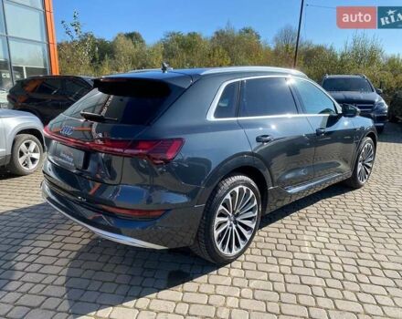 Сірий Ауді E-Tron, об'ємом двигуна 0 л та пробігом 66 тис. км за 32900 $, фото 6 на Automoto.ua