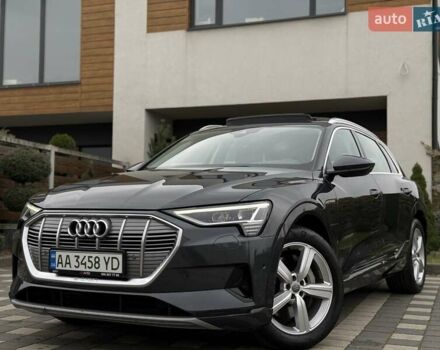 Серый Ауди E-Tron, объемом двигателя 0 л и пробегом 116 тыс. км за 25900 $, фото 7 на Automoto.ua