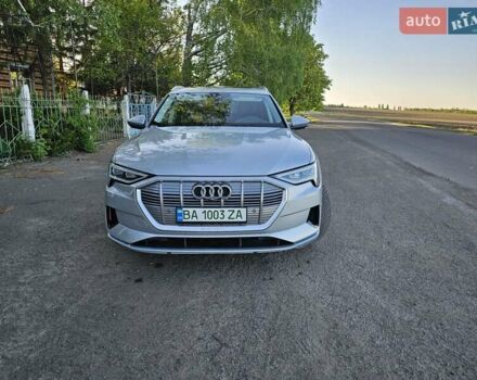 Серый Ауди E-Tron, объемом двигателя 0 л и пробегом 121 тыс. км за 27700 $, фото 10 на Automoto.ua