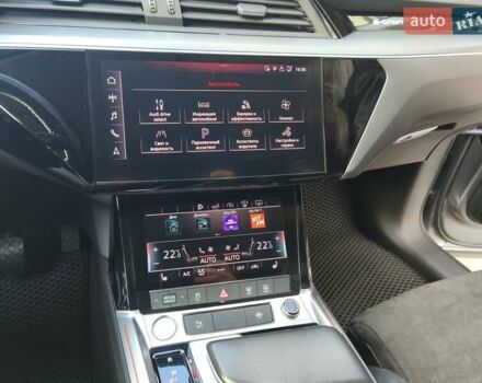 Сірий Ауді E-Tron, об'ємом двигуна 0 л та пробігом 128 тис. км за 29500 $, фото 19 на Automoto.ua