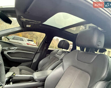 Серый Ауди E-Tron, объемом двигателя 0 л и пробегом 180 тыс. км за 26900 $, фото 20 на Automoto.ua