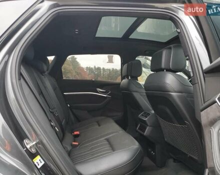 Серый Ауди E-Tron, объемом двигателя 0 л и пробегом 43 тыс. км за 9000 $, фото 10 на Automoto.ua