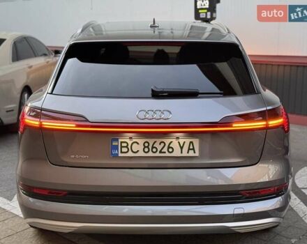 Серый Ауди E-Tron, объемом двигателя 0 л и пробегом 68 тыс. км за 31500 $, фото 34 на Automoto.ua