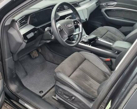 Сірий Ауді E-Tron, об'ємом двигуна 0 л та пробігом 98 тис. км за 30000 $, фото 12 на Automoto.ua